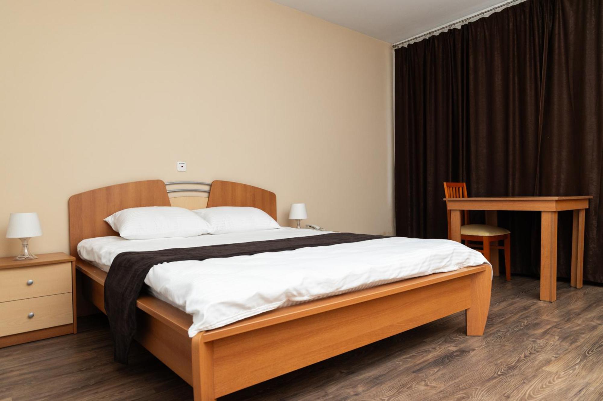 Hotel Luxor Prisztina Zewnętrze zdjęcie
